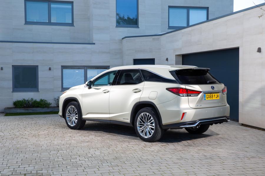  Lexus RX450hL 2019 года  (UK) (фото 26 из 40)